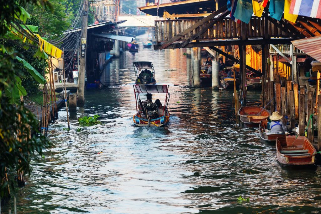 Floating market Floating market